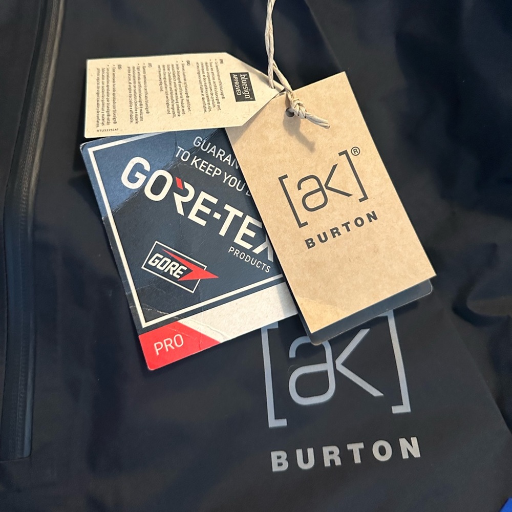 BURTON TUSK,  gore tex pro ak jacket recco XL, black. StormproofGORE-TEX